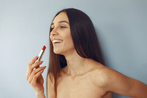 Why Natural Ingredients Matter in Modern Lip Gloss Formulations