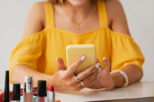 Consumer Feedback on Social Media Improves Non-Sticky Lip Oil Textures