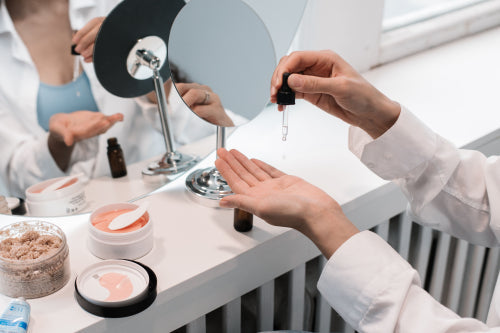 Why Lip Oils Are Becoming a Core Product in Clean Beauty Lines