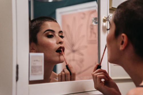 The Role of Vegan Lip Glosses in Modern Cosmetic Routines