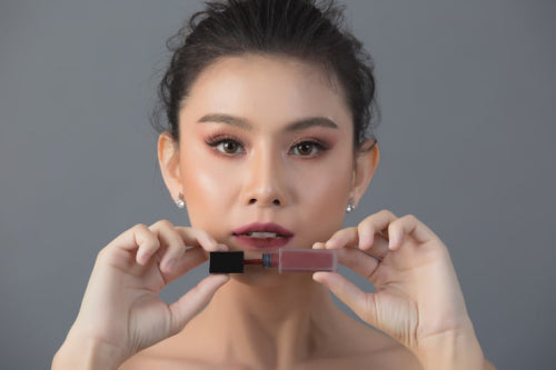 The Evolution of Sheer Lip Gloss in Contemporary Beauty