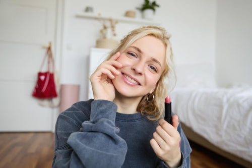 How to Refresh Your Makeup Look With Lip Gloss