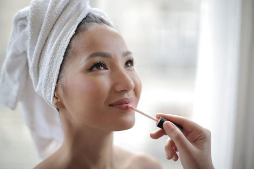 What to Expect From Vegan Lip Gloss Formulas