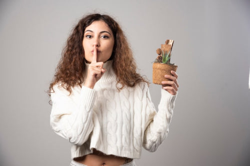 What to Know Before Choosing Botanical Lip Care