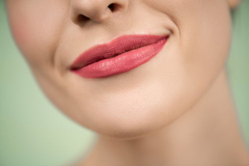 How Botanical Lip Balms Support Soft, Healthy Lips