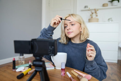 How Social Media Tutorials Are Changing Expectations Around Everyday Makeup