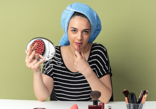 5 Common Ingredients in Traditional Lip Products to Avoid