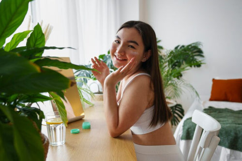 How Plant-Based Hydration Supports Sensitive Lips
